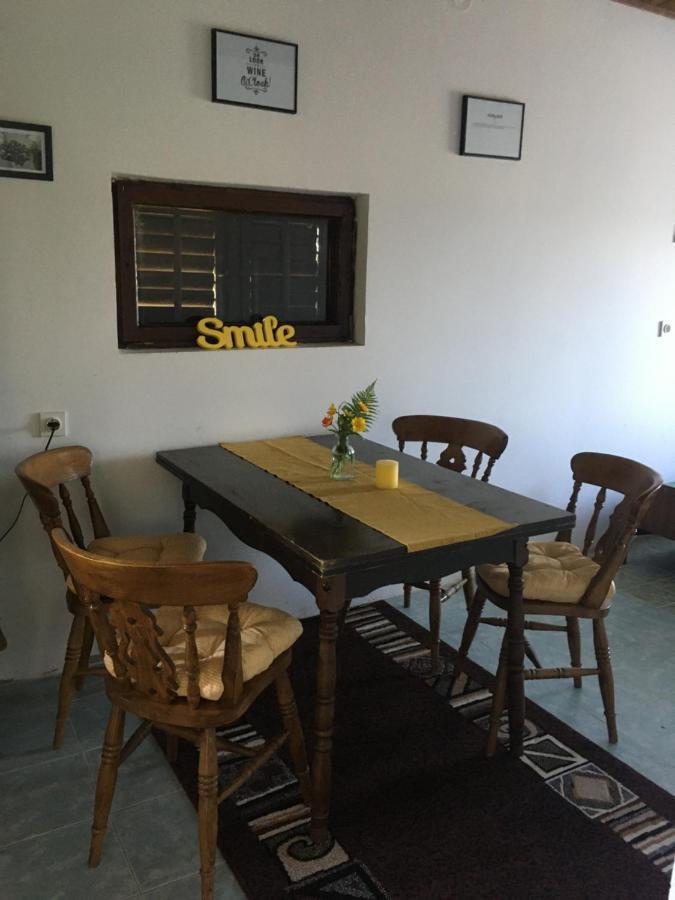 Village Wine House Mandicevac Dış mekan fotoğraf